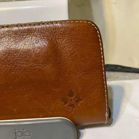 Patricia Nash Leather Wristlet - Picture 3 of 7